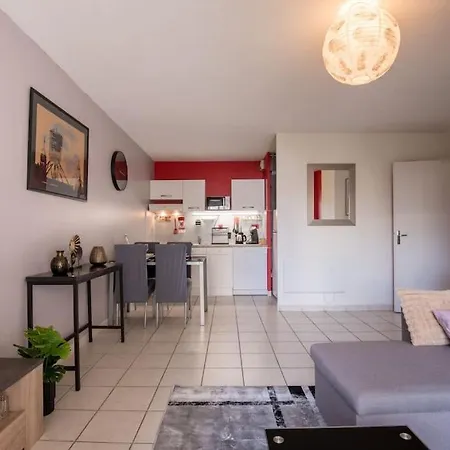 L'escale アパート